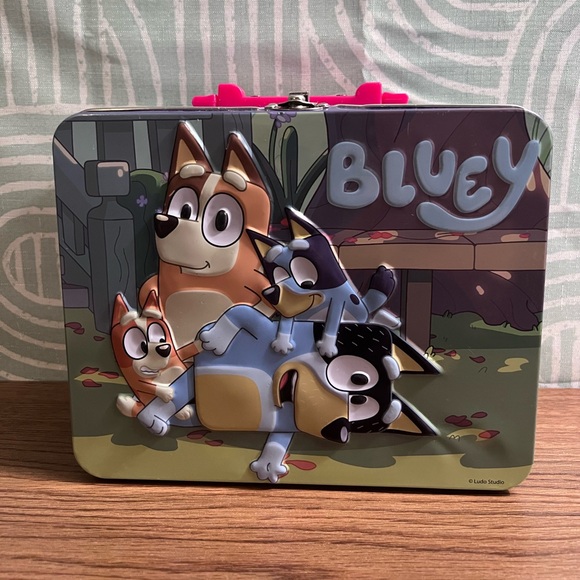 Bluey Other - Bluey Metal Lunchbox w/ Puzzle | Licensed Ludo Studio | Kids Collectible